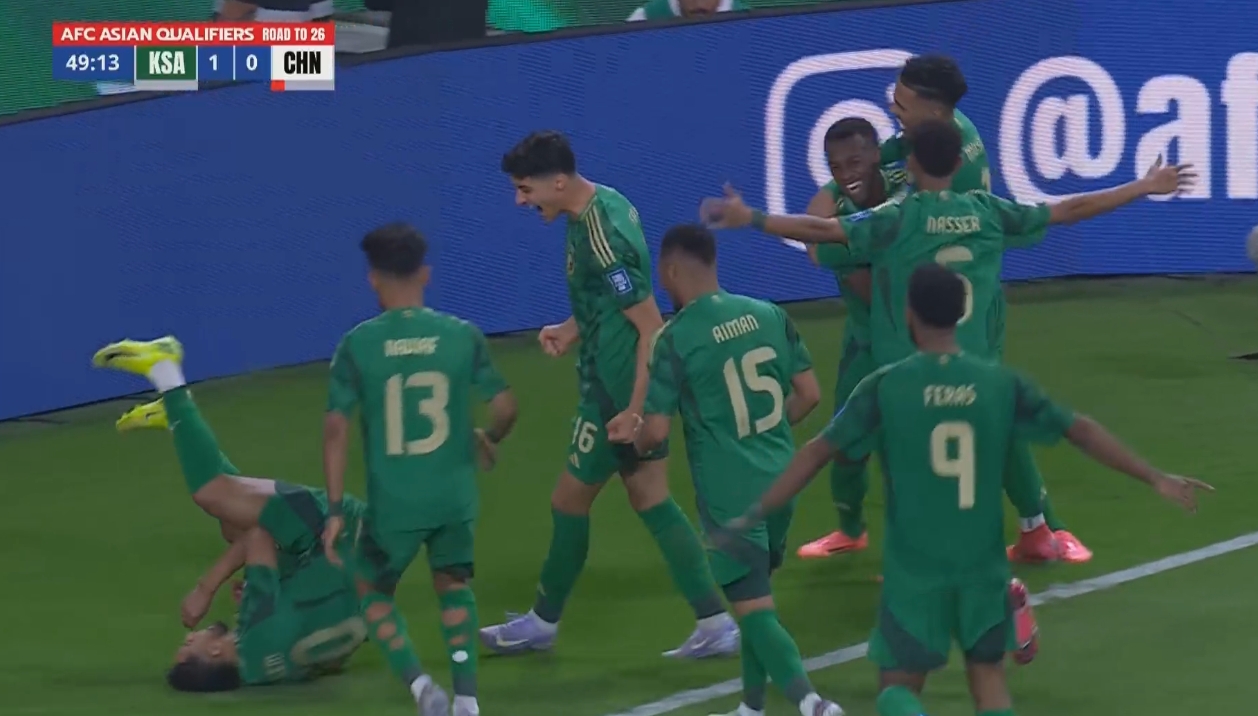  没守住！国足0-1落后沙特，王大雷扑救后多萨里再射破门