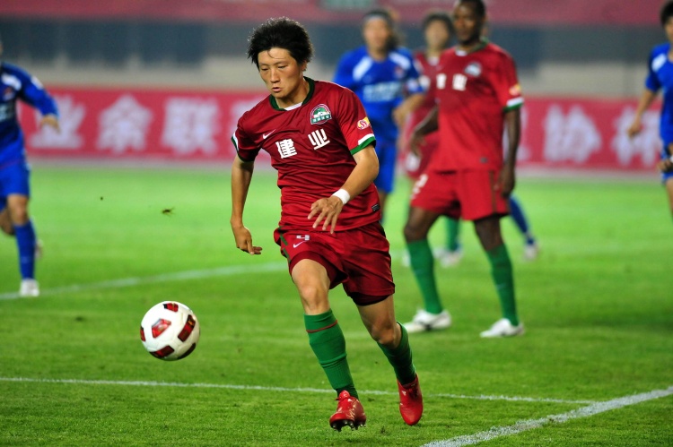 赵鹏:改年龄国内国外都有,但关键在于能不能把握住发展机遇
