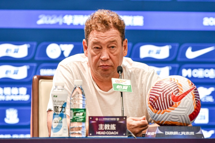  斯卢茨基：德比战的关注度和意义都不太一样，客观说双方五五开