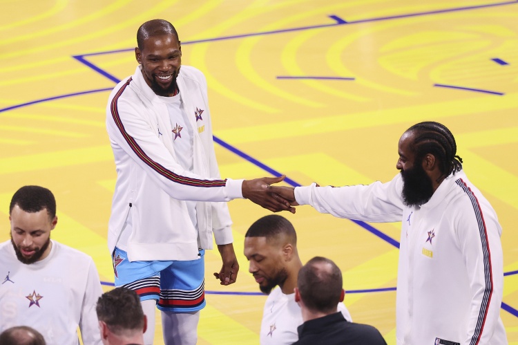 KD:以前的全明星也是最后才上强度 但现在三分进太多比赛失控了